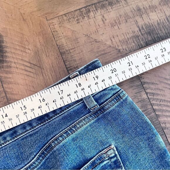 Talbots Everyday Relaxed Jeans Womens Size 14 Blue Denim Raw Hem - Picture 4 of 8